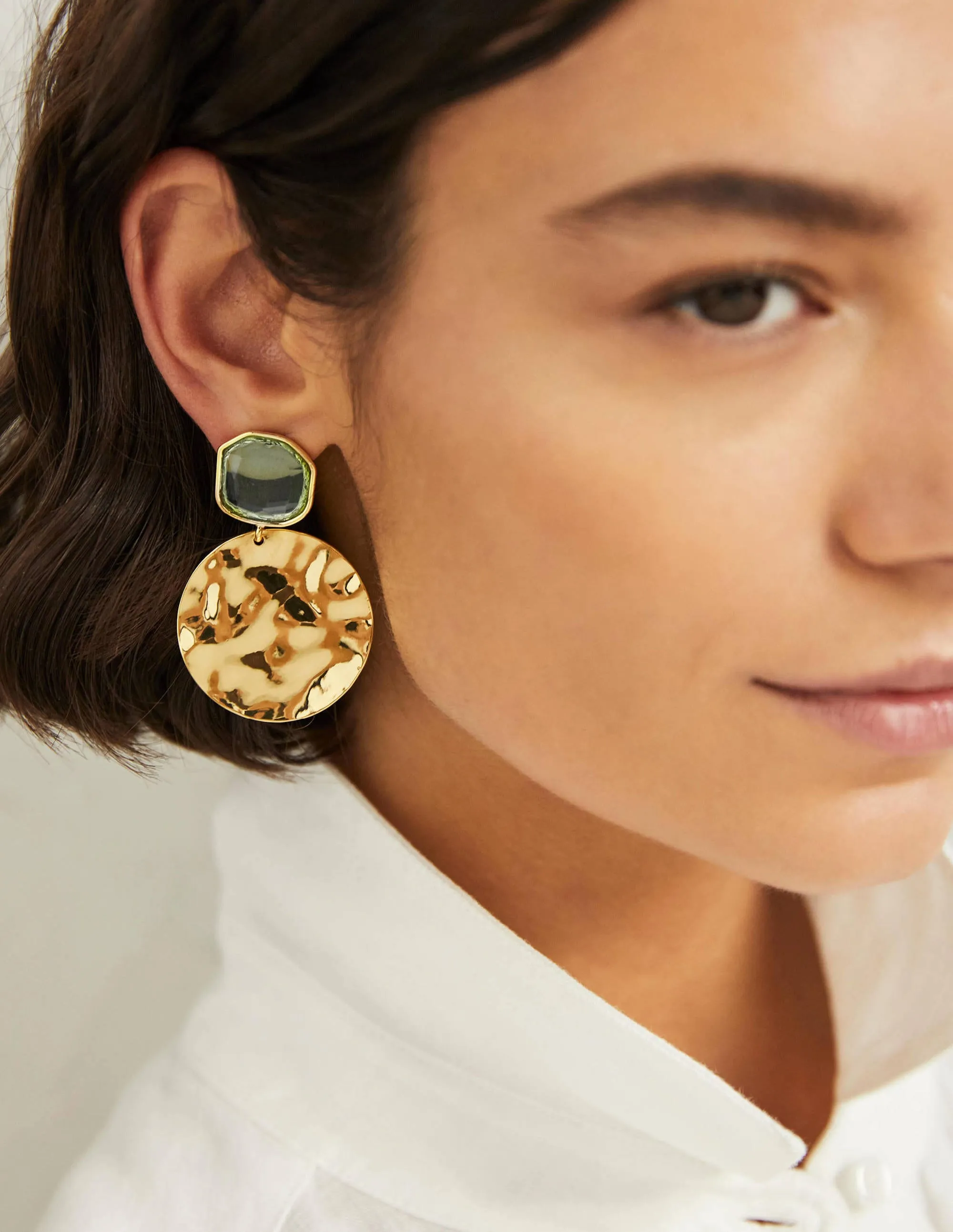 Jewel Hammered Disk Earrings-English Ivy/Gold Metallic