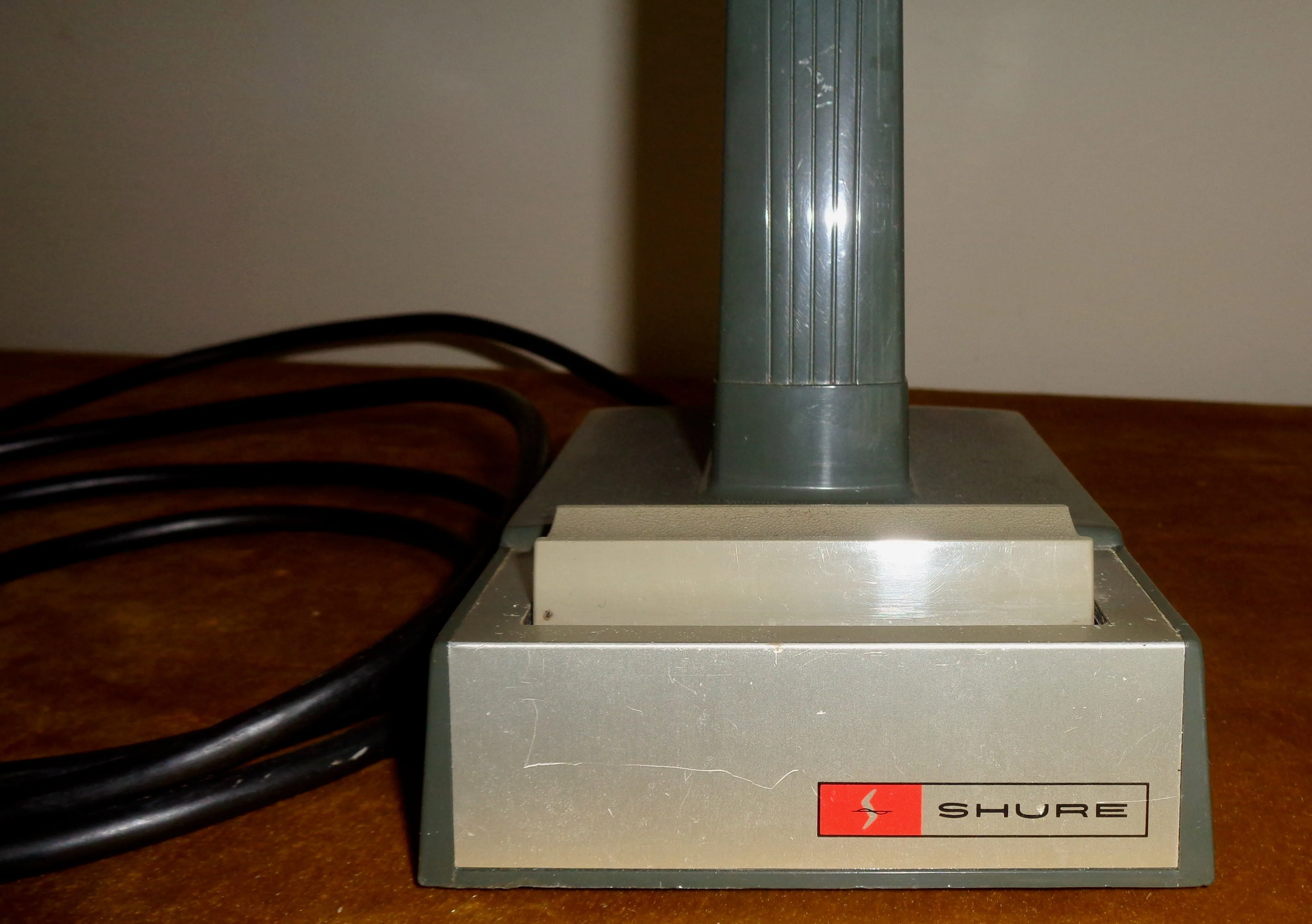 Shure Controlled Magnetic Microphone Model 444